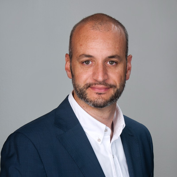 Science2Business - Claudio Hidalgo