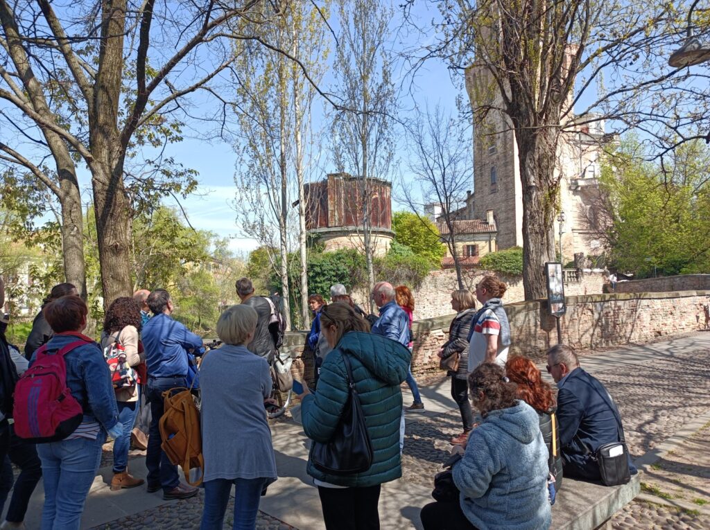 Paseo al lado de los canales (Padua)