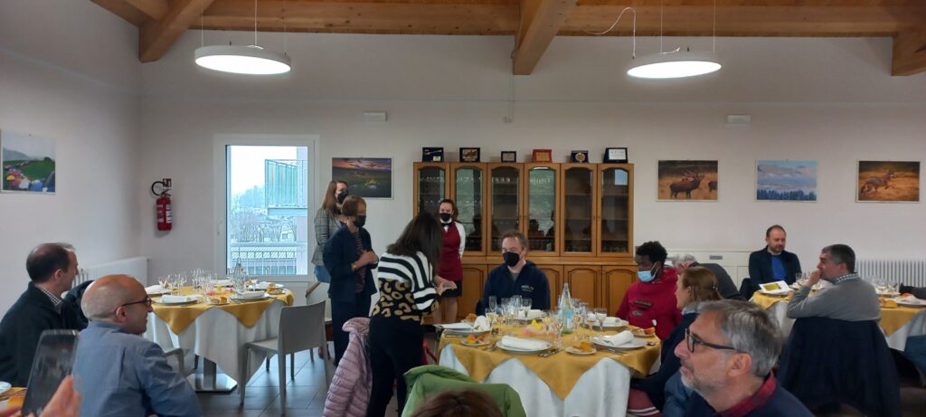 Comida en la Escuela "Mario Rigoni Stern"