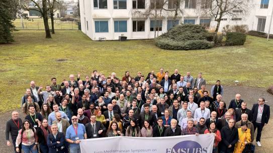 GELP’s researcher Dra. Cristina Méndez presented an invited lecture at the EMSLIBS 2025 in in Senlis, France